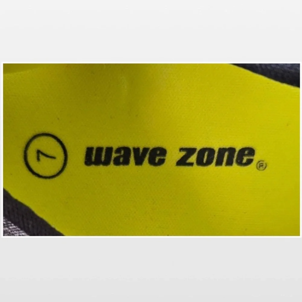 New Wave Zone Shoes Boys Size 7 Toddlers Kids Grey Yellow Fisherman NWT